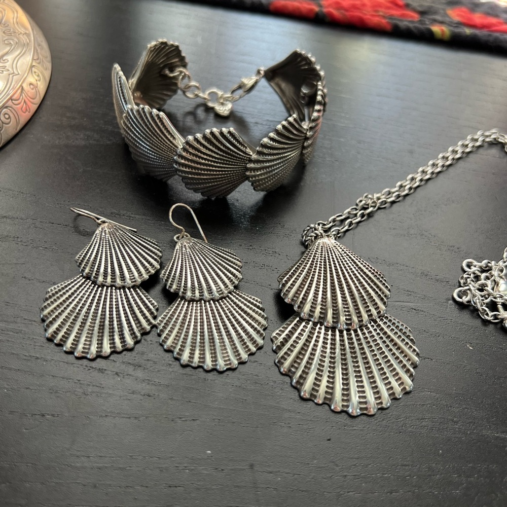 Brighton Silver Shell Set